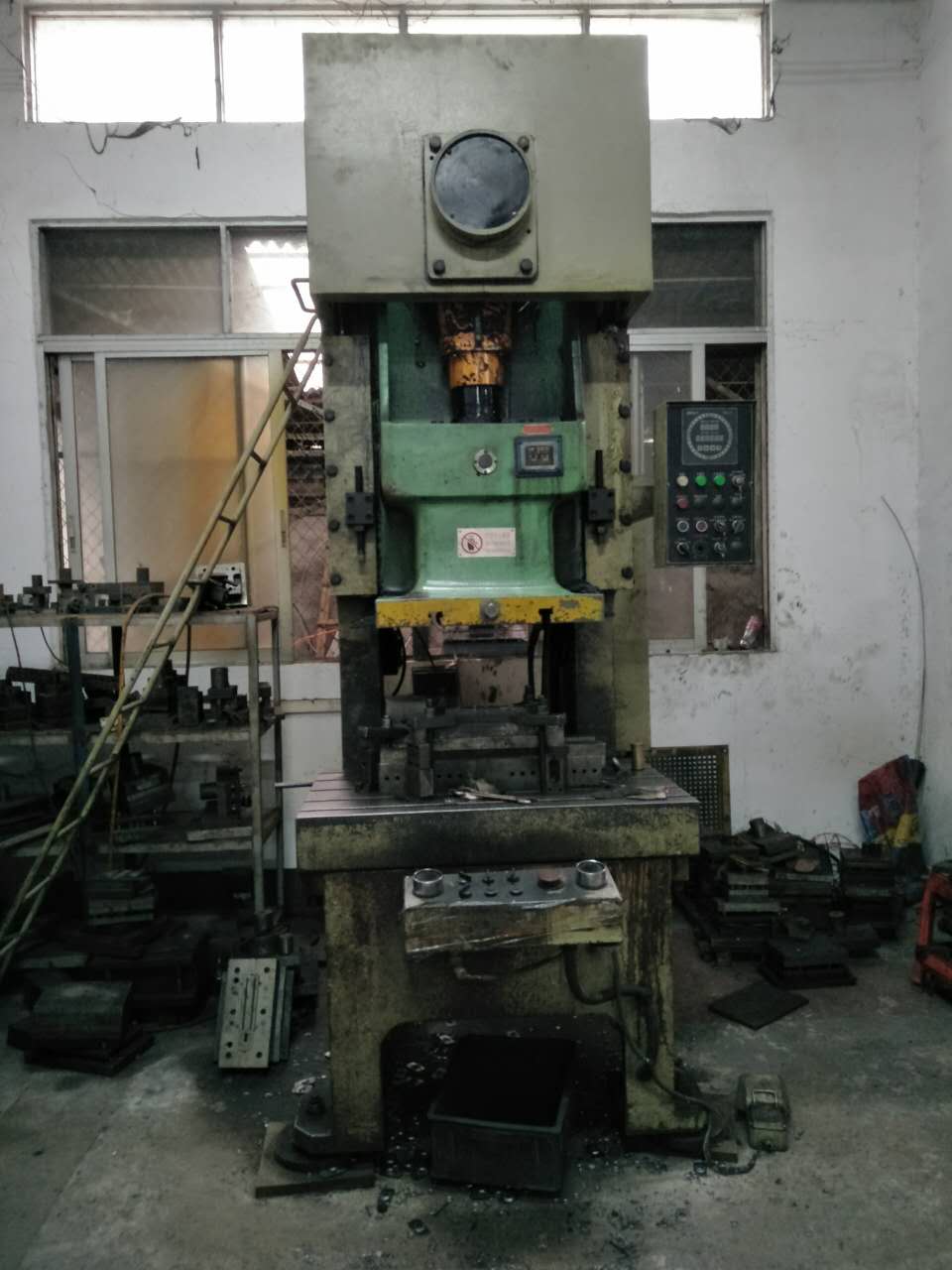 廣州二手沖床回收,舊沖床設(shè)備回收 廣州二手沖床回收,舊沖床設(shè)備回收